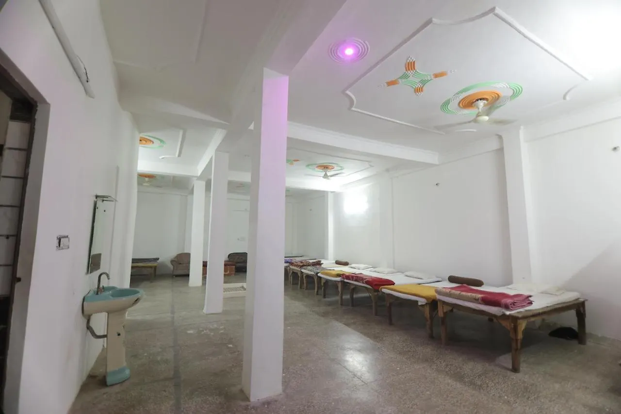 Taj Angel Homestay & Dormitories Tajganj