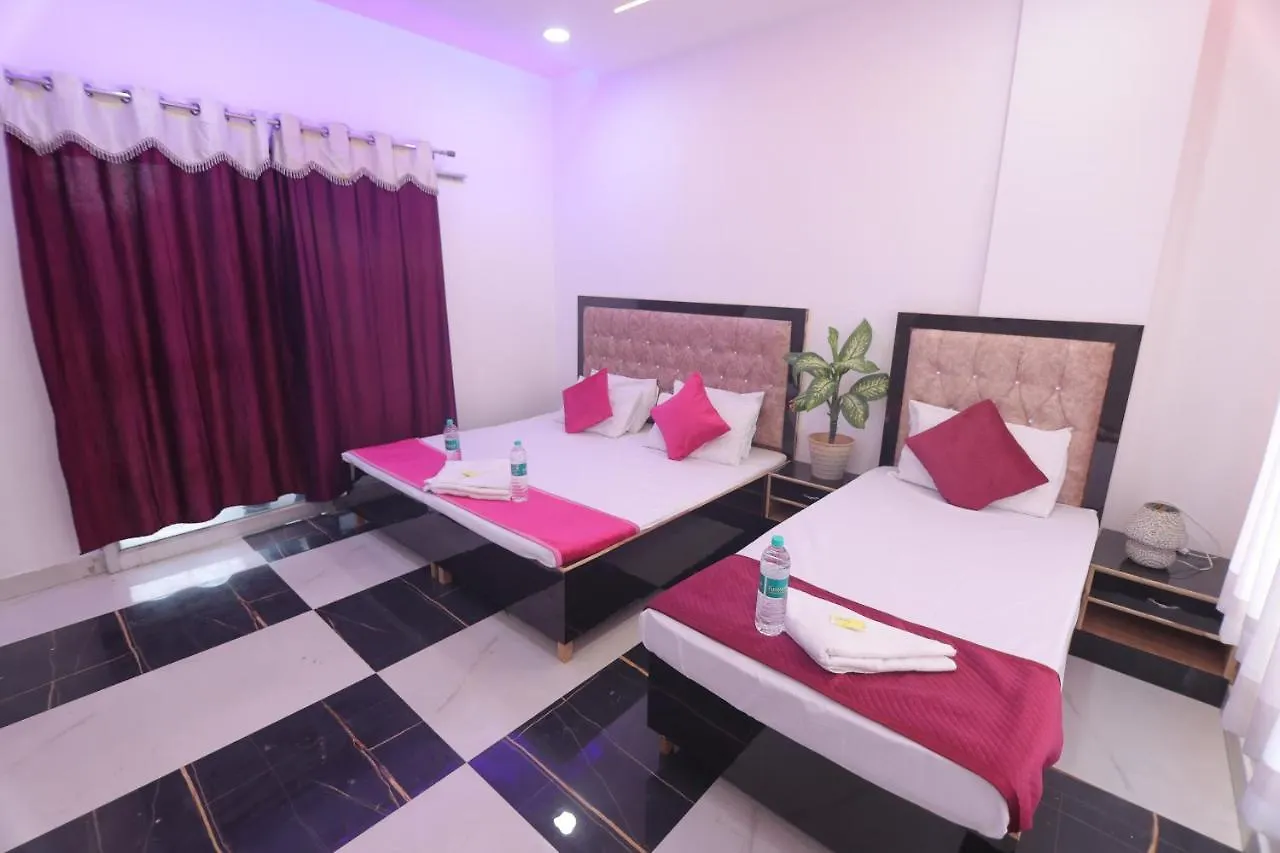 Taj Angel Homestay & Dormitories Tajganj 0*,