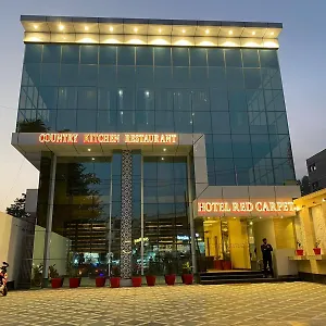 3* Hotel Red Carpet